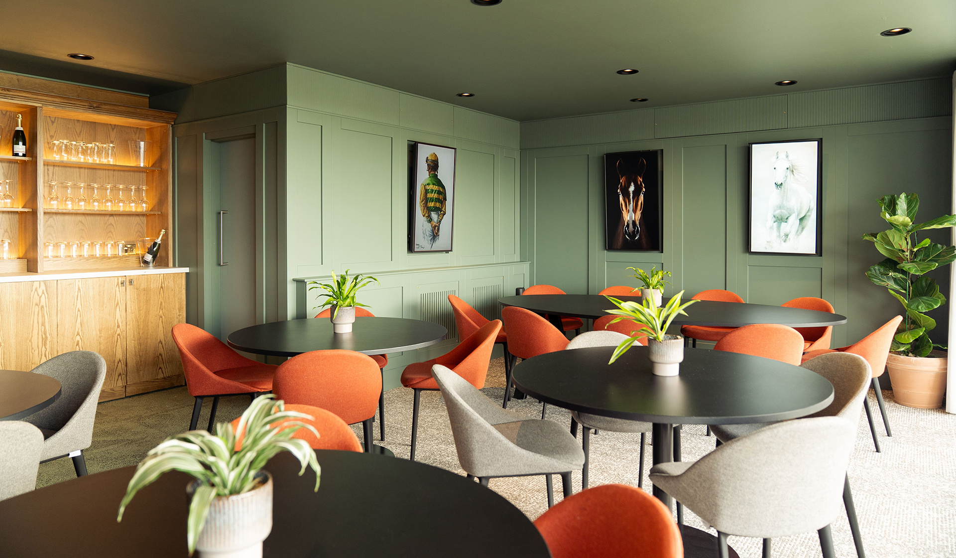 https://crc-api.netfuel.co.uk/chester-racecourse-unveils-luxurious-new-hospitality-spaces-in-collaboration-with-layrd-design/ thumbnail image